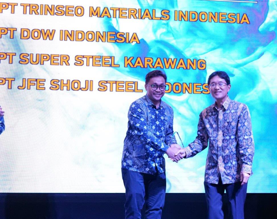 JSSI Receives Two Best Supplier Awards