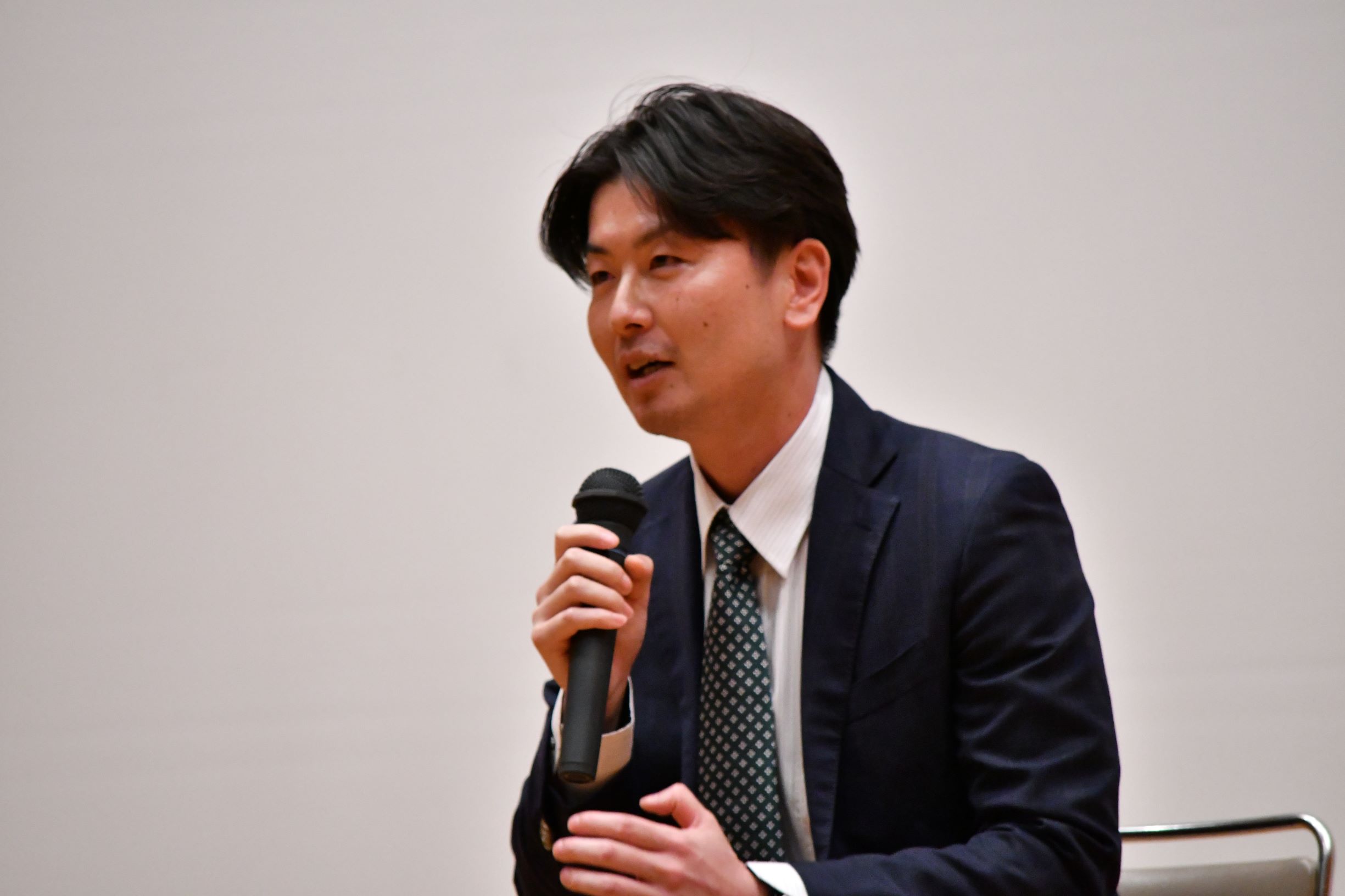 Former  JFE East Japan Baseball Club Captain Yoshigi Torisu Speaks at His Alma Mater